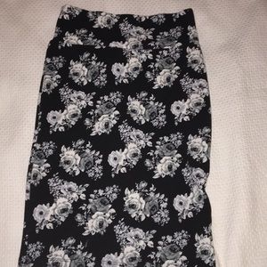 Xs LuLaRoe Cassie